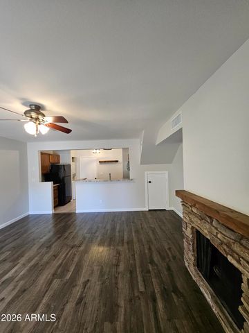 30 E BROWN Road 1064, Mesa, AZ 85201