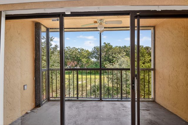 1681 Balfour Point Drive F, West Palm Beach, FL 33411