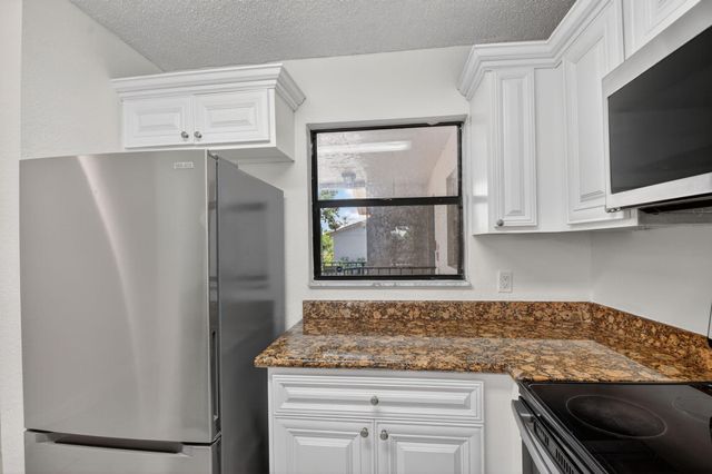 1681 Balfour Point Drive F, West Palm Beach, FL 33411