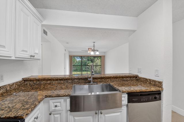 1681 Balfour Point Drive F, West Palm Beach, FL 33411