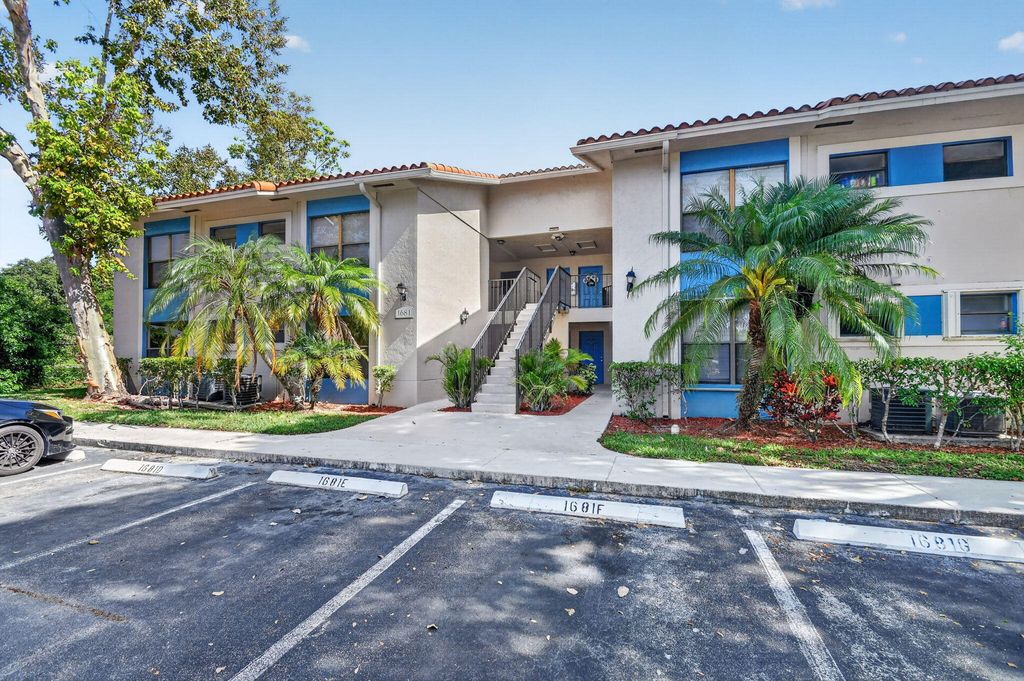 1681 Balfour Point Drive F, West Palm Beach, FL 33411