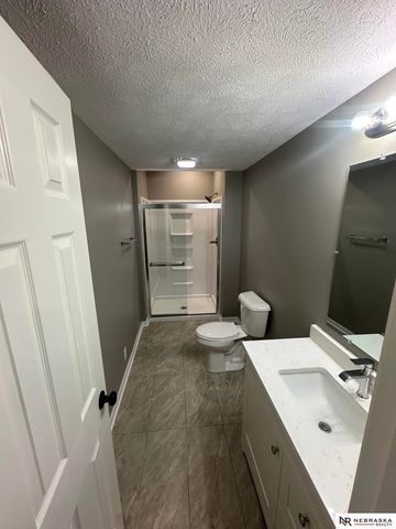 15305 Saratoga Street, Omaha, NE 68116