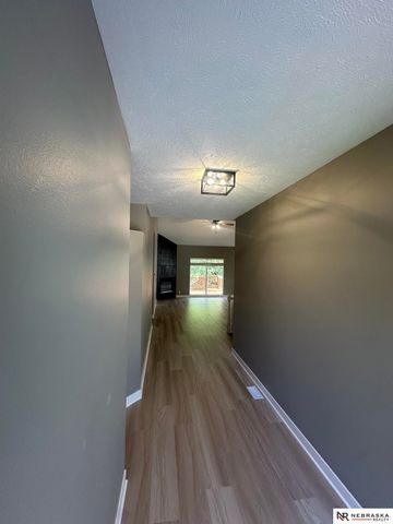 15305 Saratoga Street, Omaha, NE 68116