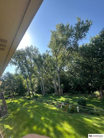 15305 Saratoga Street, Omaha, NE 68116