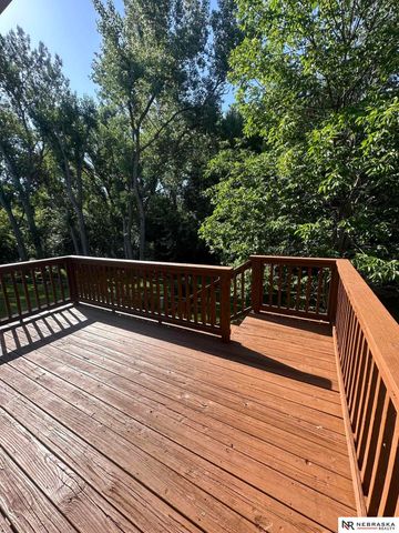 15305 Saratoga Street, Omaha, NE 68116