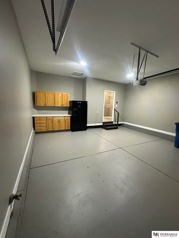 15305 Saratoga Street, Omaha, NE 68116