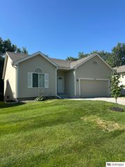 15305 Saratoga Street, Omaha, NE 68116