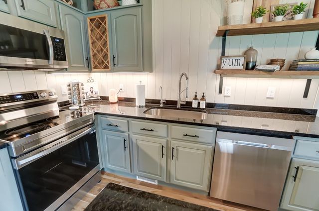 5924 N Jefferson Street, Burlington, KY 41005