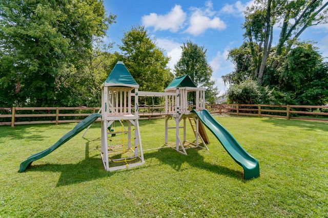 5924 N Jefferson Street, Burlington, KY 41005