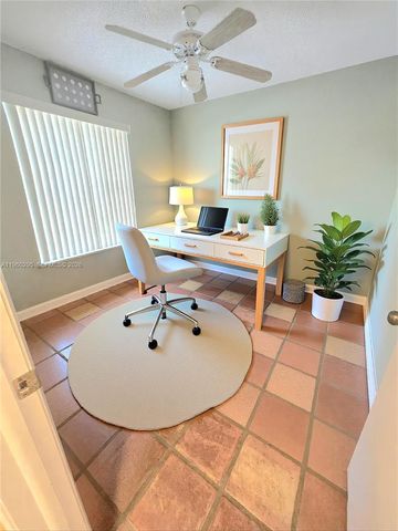 621 NW 205th Ave, Pembroke Pines, FL 33029