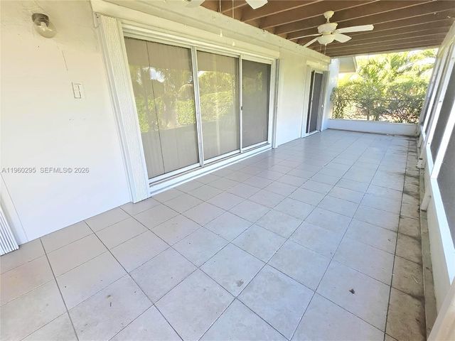 621 NW 205th Ave, Pembroke Pines, FL 33029