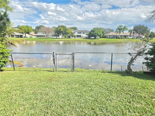 621 NW 205th Ave, Pembroke Pines, FL 33029