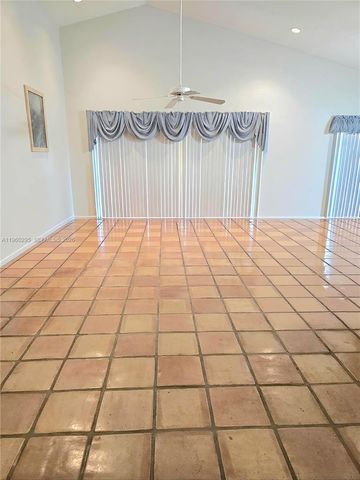621 NW 205th Ave, Pembroke Pines, FL 33029