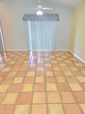 621 NW 205th Ave, Pembroke Pines, FL 33029