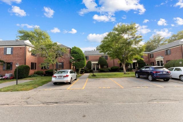 14 Grant Ave 14, Watertown, MA 02472