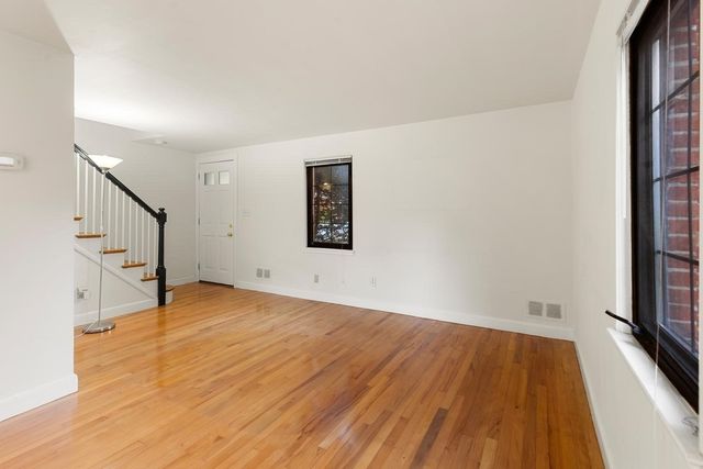 14 Grant Ave 14, Watertown, MA 02472