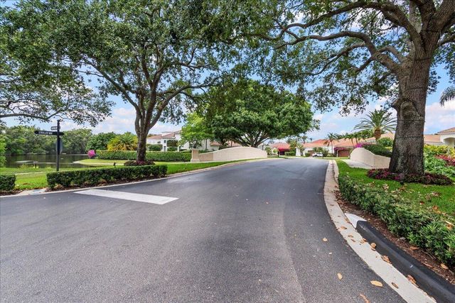 14225 Stroller Way, Wellington, FL 33414