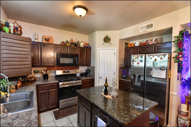 12045 COPPER HEAD Lane, El Paso, TX 79934