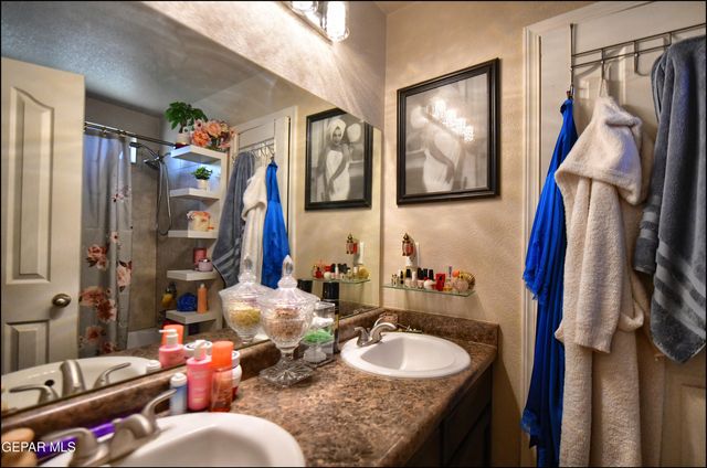 12045 COPPER HEAD Lane, El Paso, TX 79934