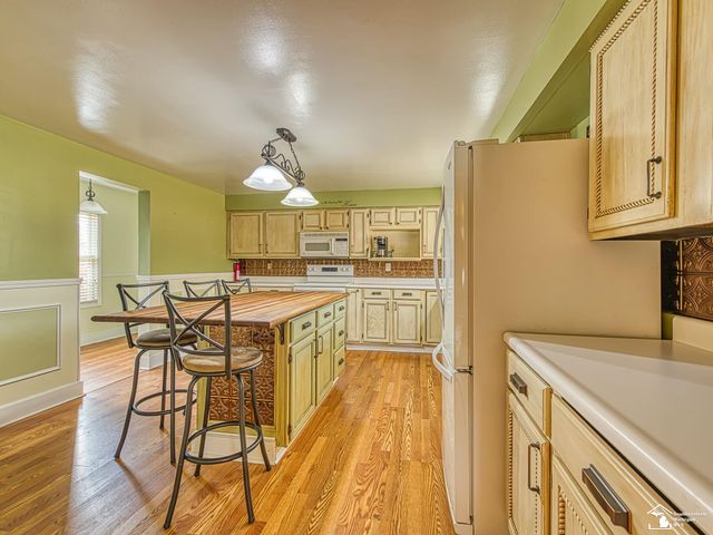 422 E 1st Street, Monroe, MI 48161