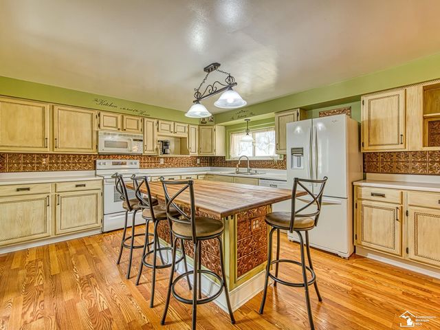 422 E 1st Street, Monroe, MI 48161