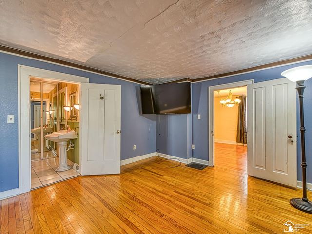 422 E 1st Street, Monroe, MI 48161