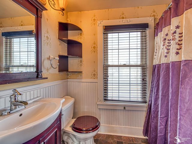 422 E 1st Street, Monroe, MI 48161