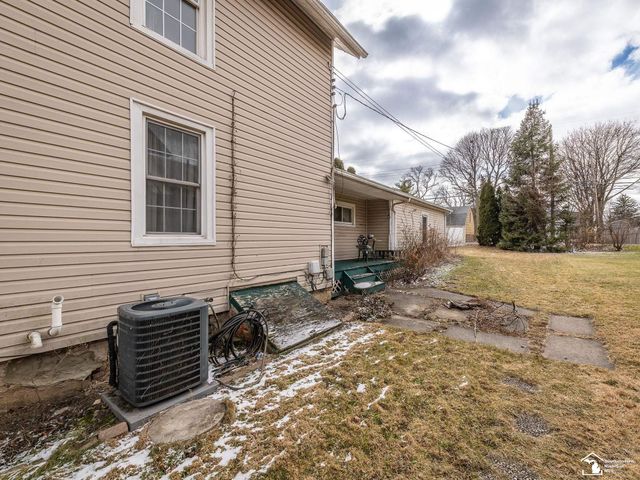 422 E 1st Street, Monroe, MI 48161