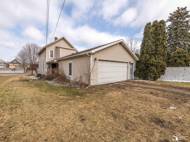 422 E 1st Street, Monroe, MI 48161