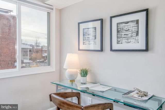 4003 AMES ST NE, Washington, DC 20019