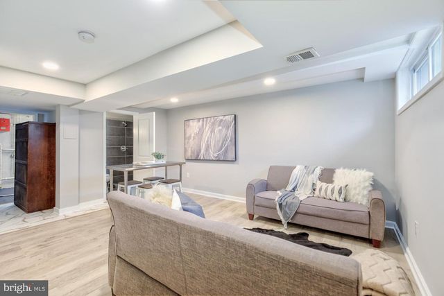 4003 AMES ST NE, Washington, DC 20019