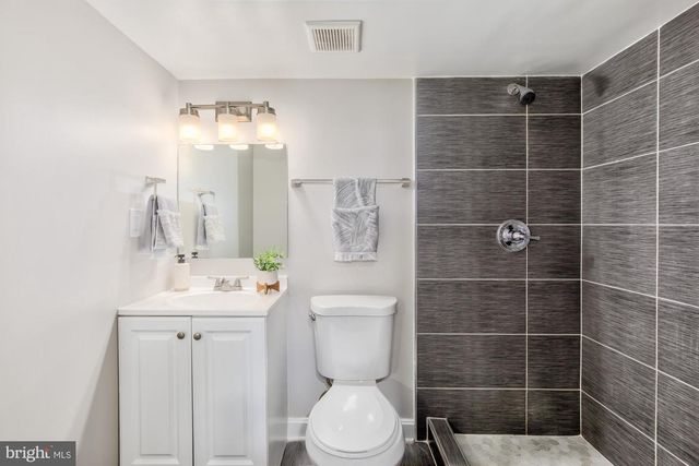 4003 AMES ST NE, Washington, DC 20019