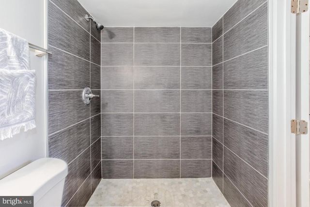 4003 AMES ST NE, Washington, DC 20019