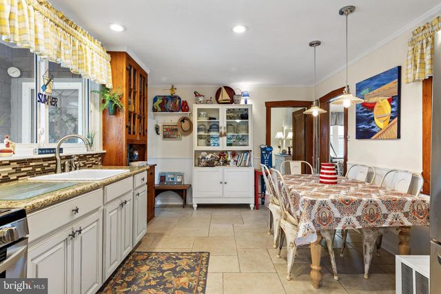 276 N 11TH ST, Surf City, NJ 08008