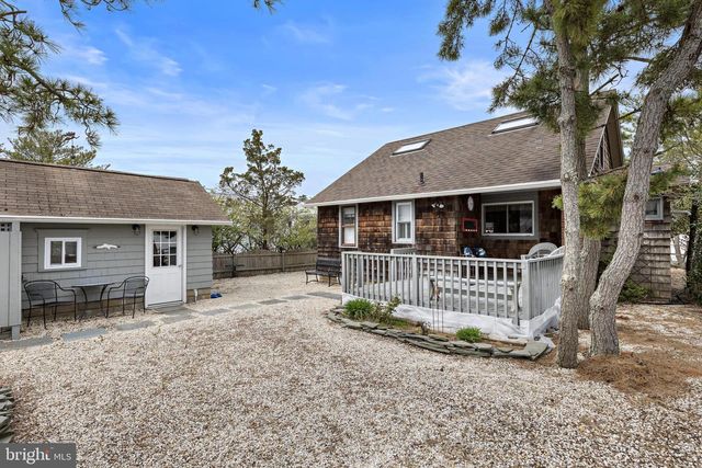 276 N 11TH ST, Surf City, NJ 08008