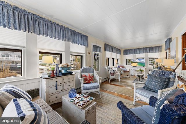 276 N 11TH ST, Surf City, NJ 08008