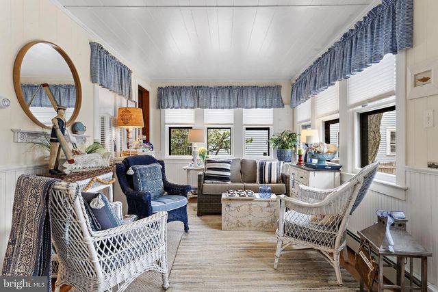 276 N 11TH ST, Surf City, NJ 08008