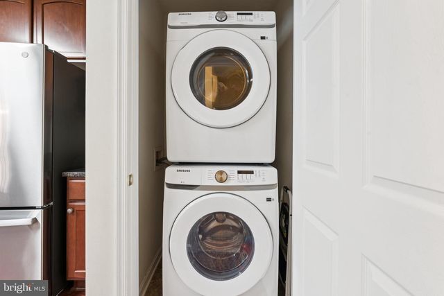 2807 CHINKAPIN OAK LN, Woodbridge, VA 22191