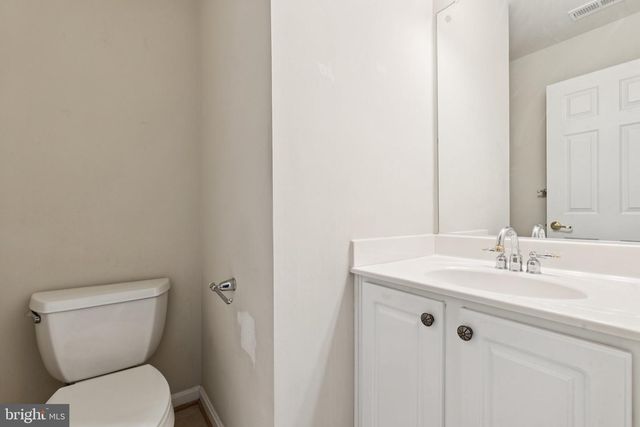 2807 CHINKAPIN OAK LN, Woodbridge, VA 22191