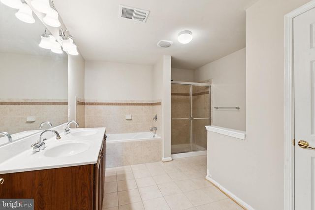 2807 CHINKAPIN OAK LN, Woodbridge, VA 22191