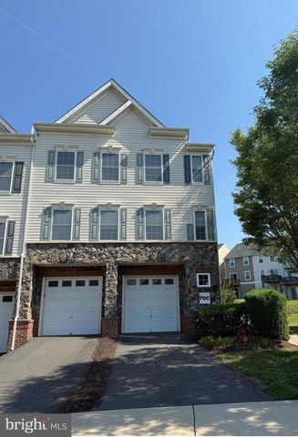 2807 CHINKAPIN OAK LN, Woodbridge, VA 22191