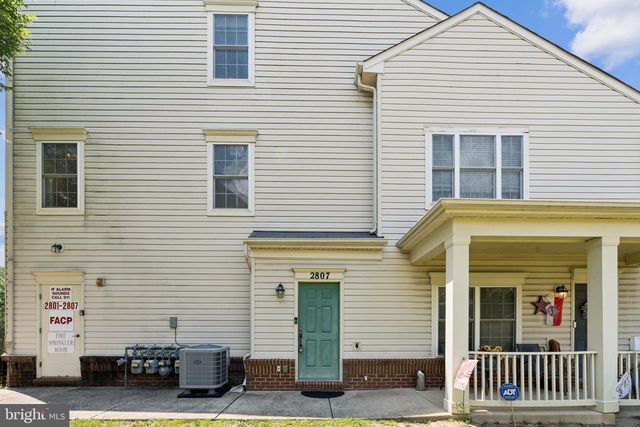2807 CHINKAPIN OAK LN, Woodbridge, VA 22191