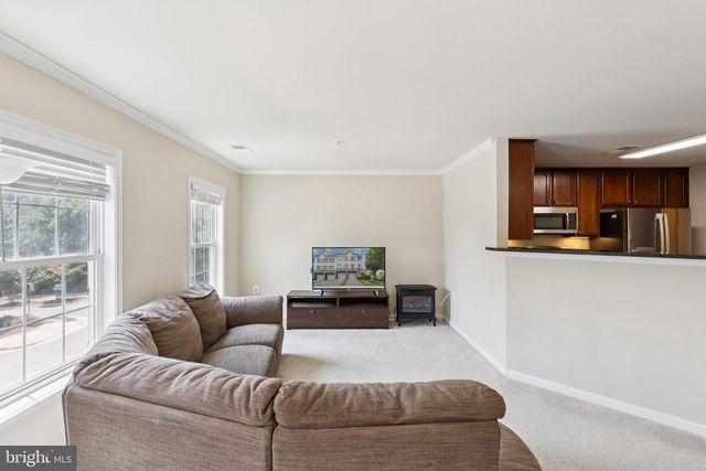 2807 CHINKAPIN OAK LN, Woodbridge, VA 22191