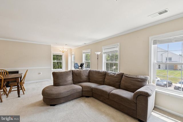 2807 CHINKAPIN OAK LN, Woodbridge, VA 22191