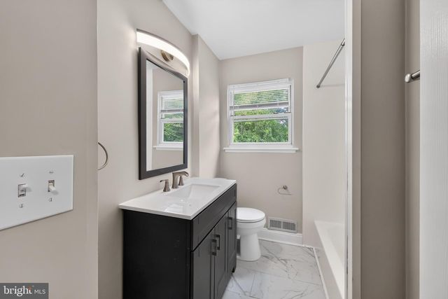 714 S HARMONY RD, Newark, DE 19713