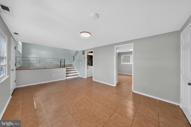 714 S HARMONY RD, Newark, DE 19713