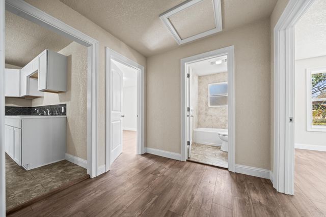 401 W St Louis Street, Hot Springs, AR 71913