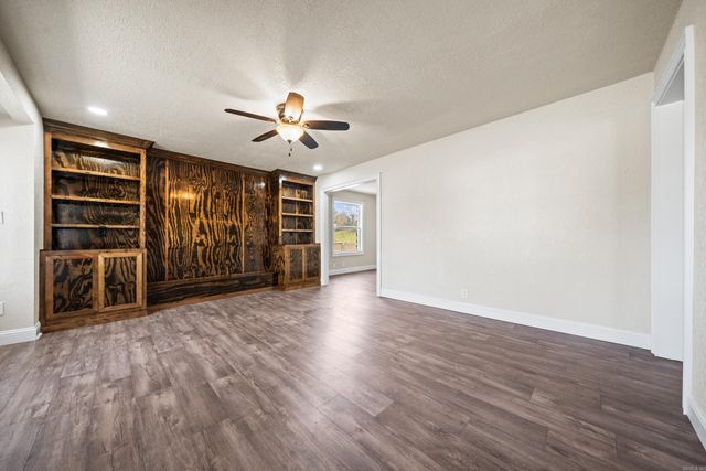 401 W St Louis Street, Hot Springs, AR 71913