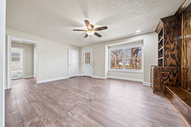 401 W St Louis Street, Hot Springs, AR 71913