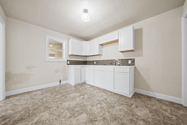 401 W St Louis Street, Hot Springs, AR 71913